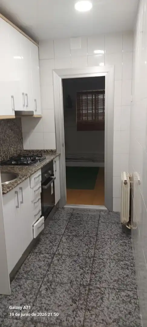 Küche von Wohnungen zur Miete in L'Hospitalet de Llobregat mit Heizung und Parkett
