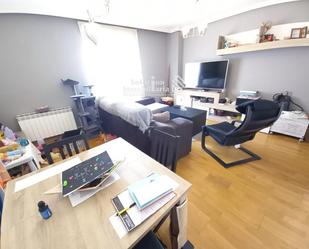Living room of Flat for sale in Villares de la Reina