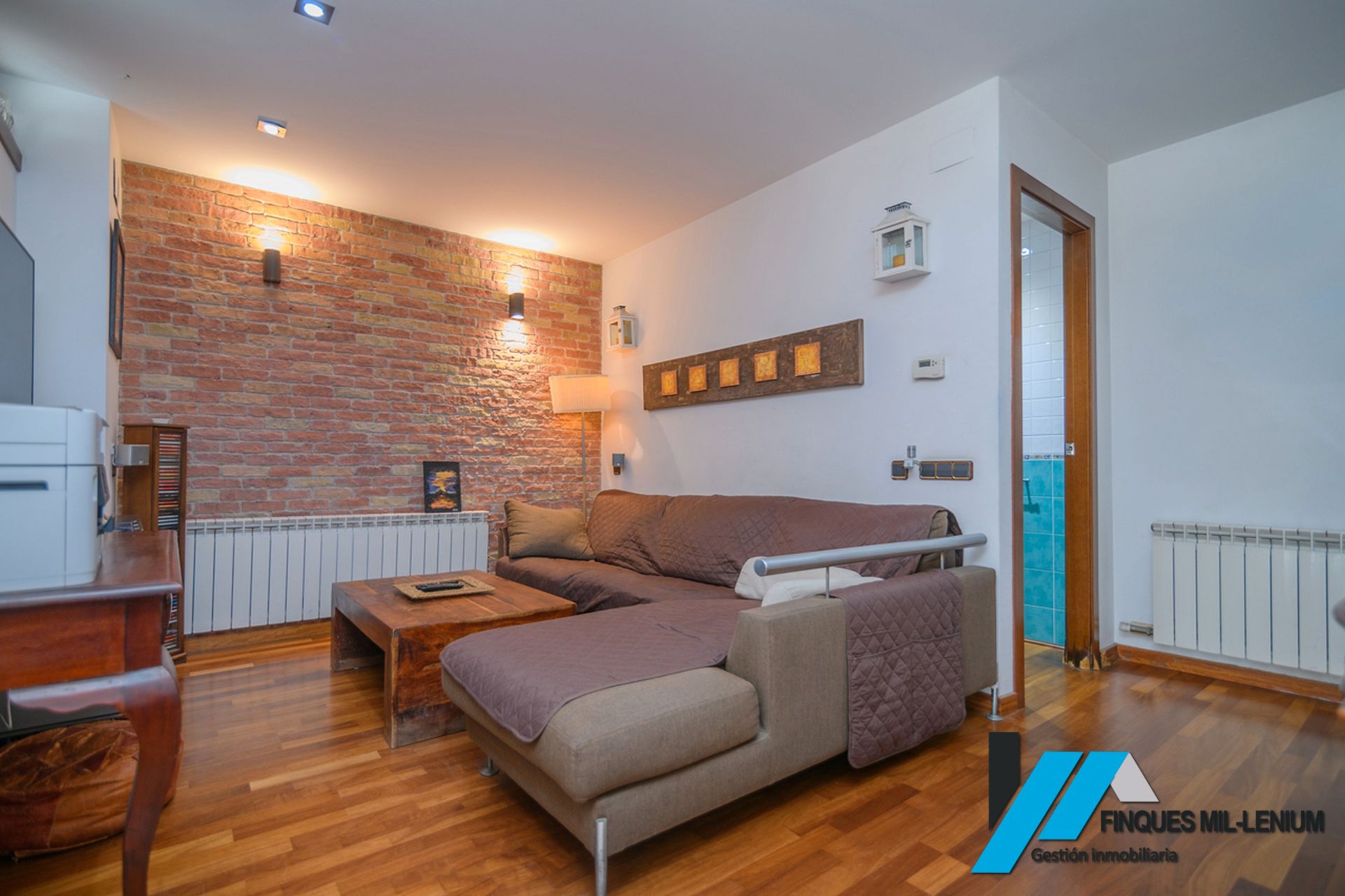 Sala d'estar de Casa adosada en venda en Gavà amb Calefacció, Parquet i Terrassa