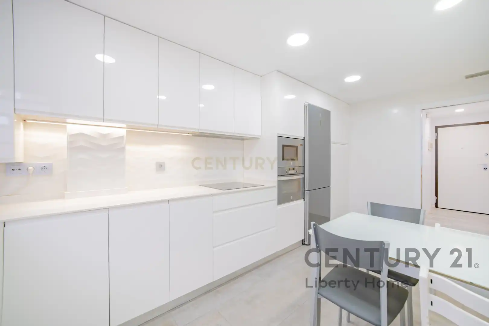 Kitchen of Apartments for rent in Valencia  with Air Conditioner, Private garden and Oven