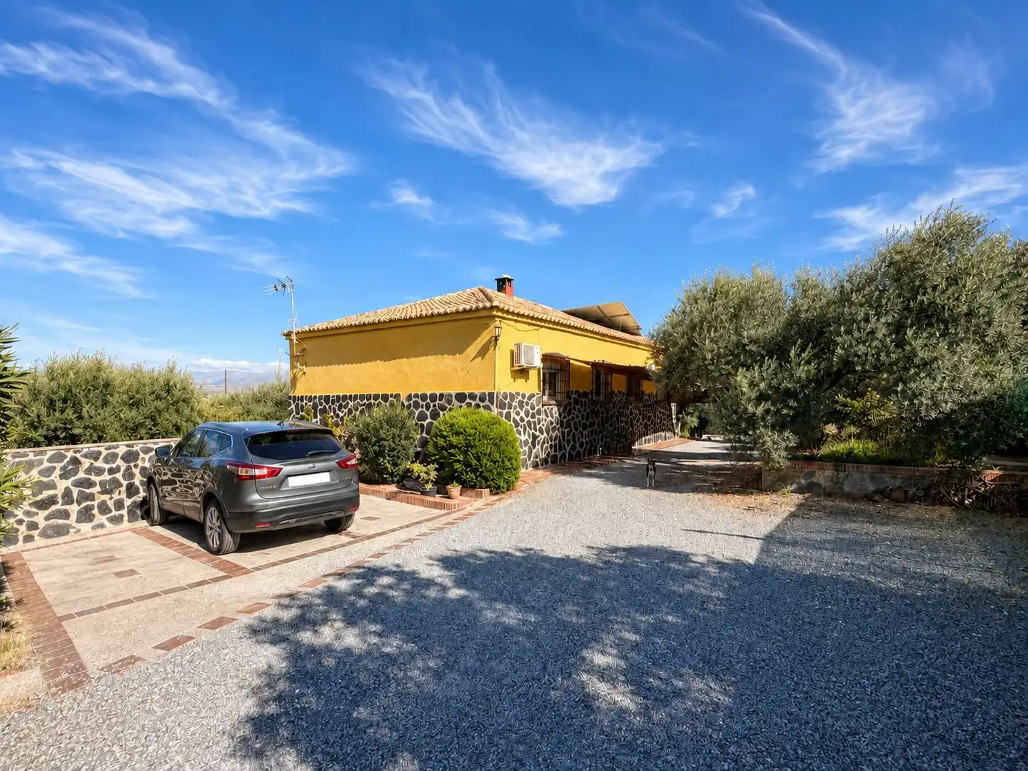 Vista exterior de Finca rústica en venda en Las Gabias amb Jardí privat, Terrassa i Traster