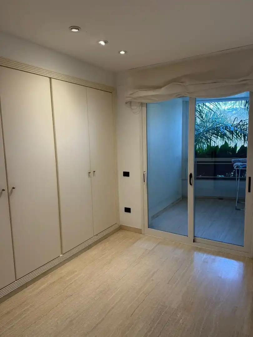 Habitación de Piso en venta en Castell d'Aro, Platja d'Aro i s'Agaró con Terraza, Trastero y Alarma