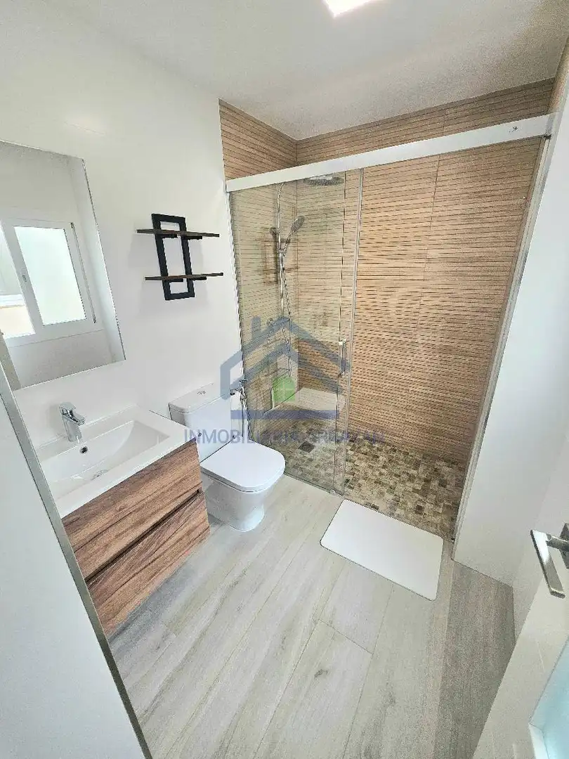 Bathroom of Houses for rent in La Zubia Ciudad