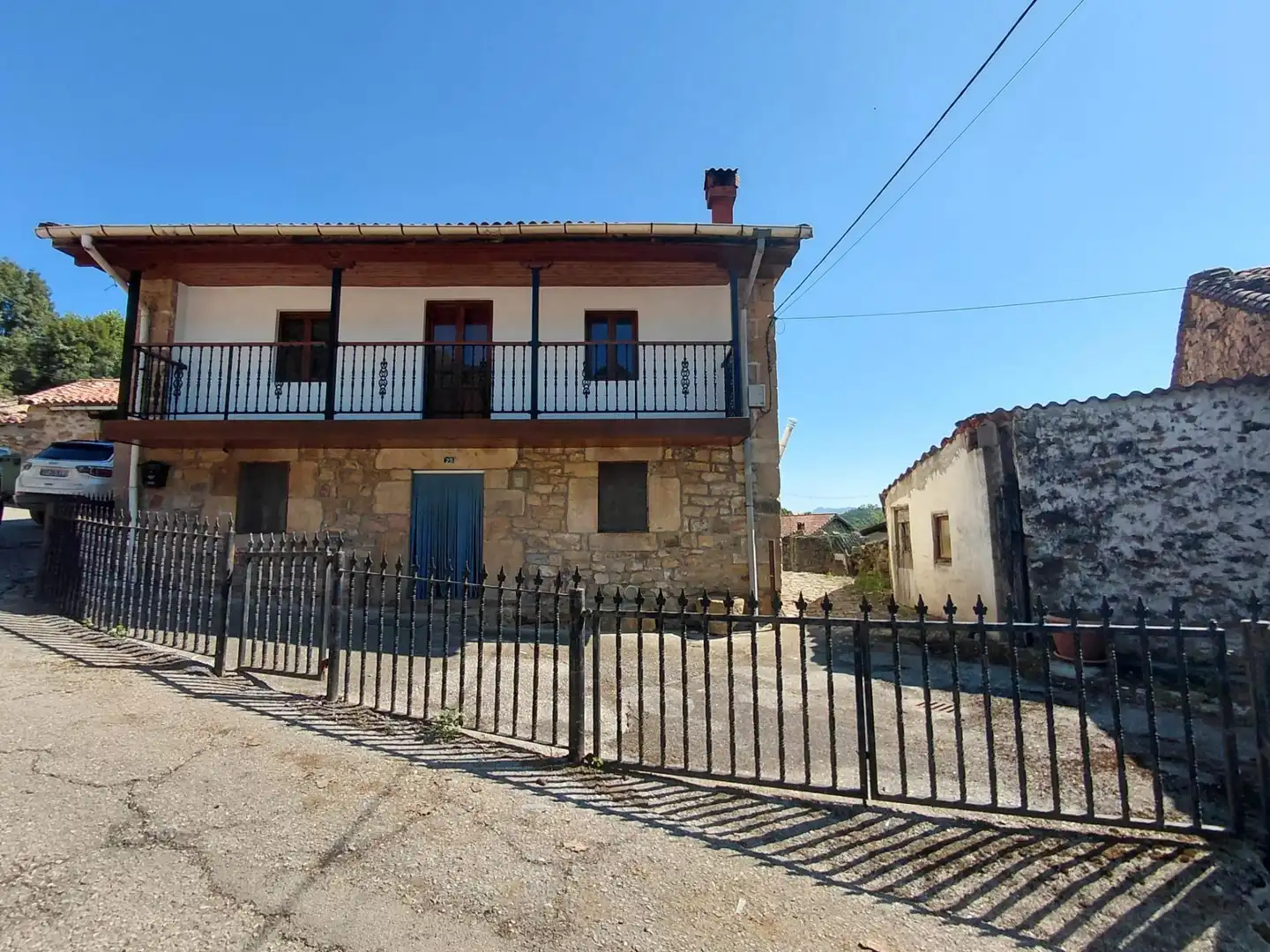 Casa con terrazza in affitto a Villacarriedo