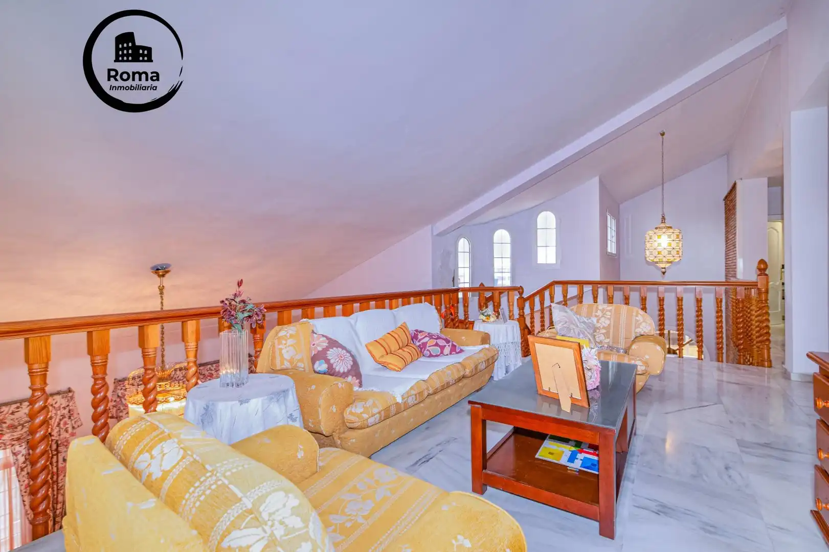 Sala de estar de Casa o chalet en venta en La Zubia con Calefacción, Jardín privado y Terraza