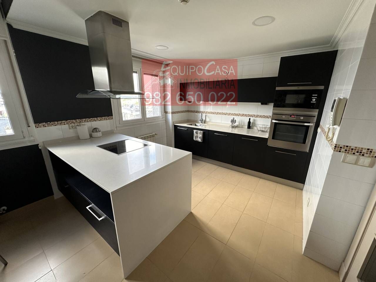 Kitchen of Duplex for sale in Lugo Capital  with Parquet flooring, Terrace and Storage room