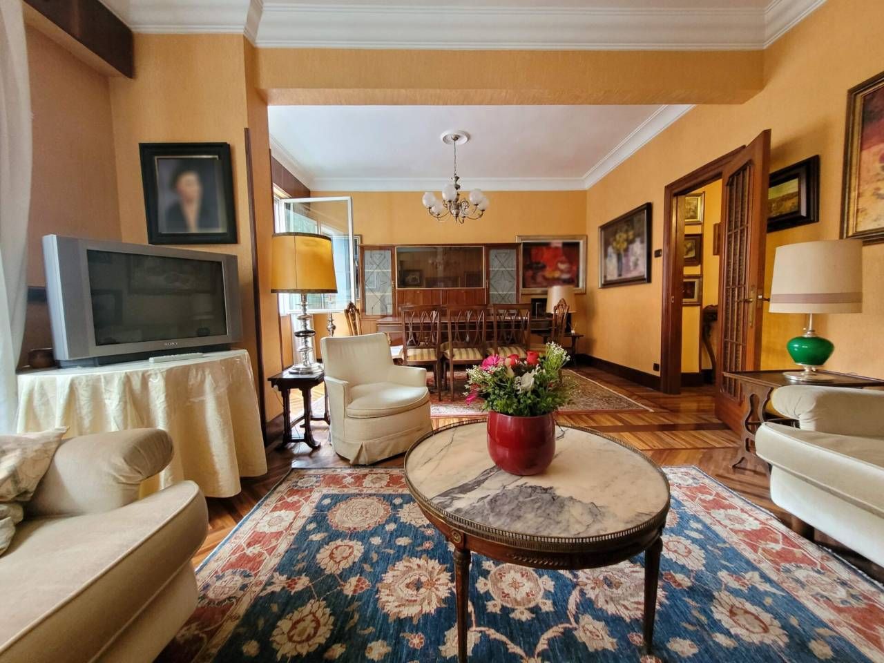 Living room of Flat for sale in Bilbao   with Heating, Parquet flooring and Balcony