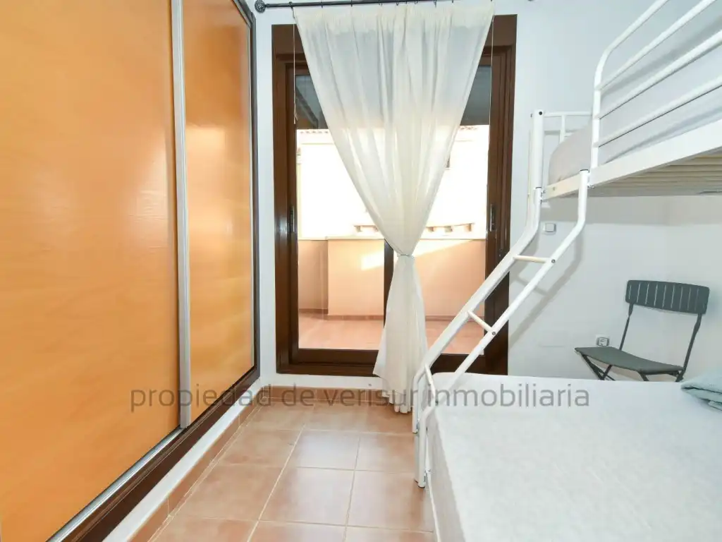 Terraza de Apartamento de alquiler en Águilas con Aire acondicionado, Jardín privado y Piscina