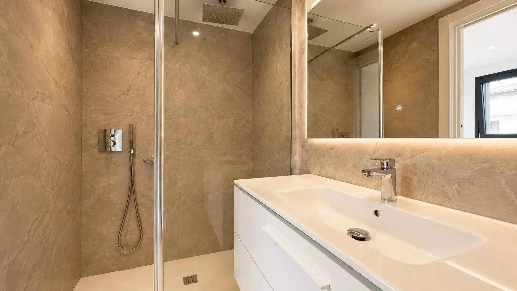 Baño de Casa adosada en venta en  Palma de Mallorca con Aire acondicionado, Calefacción y Jardín privado