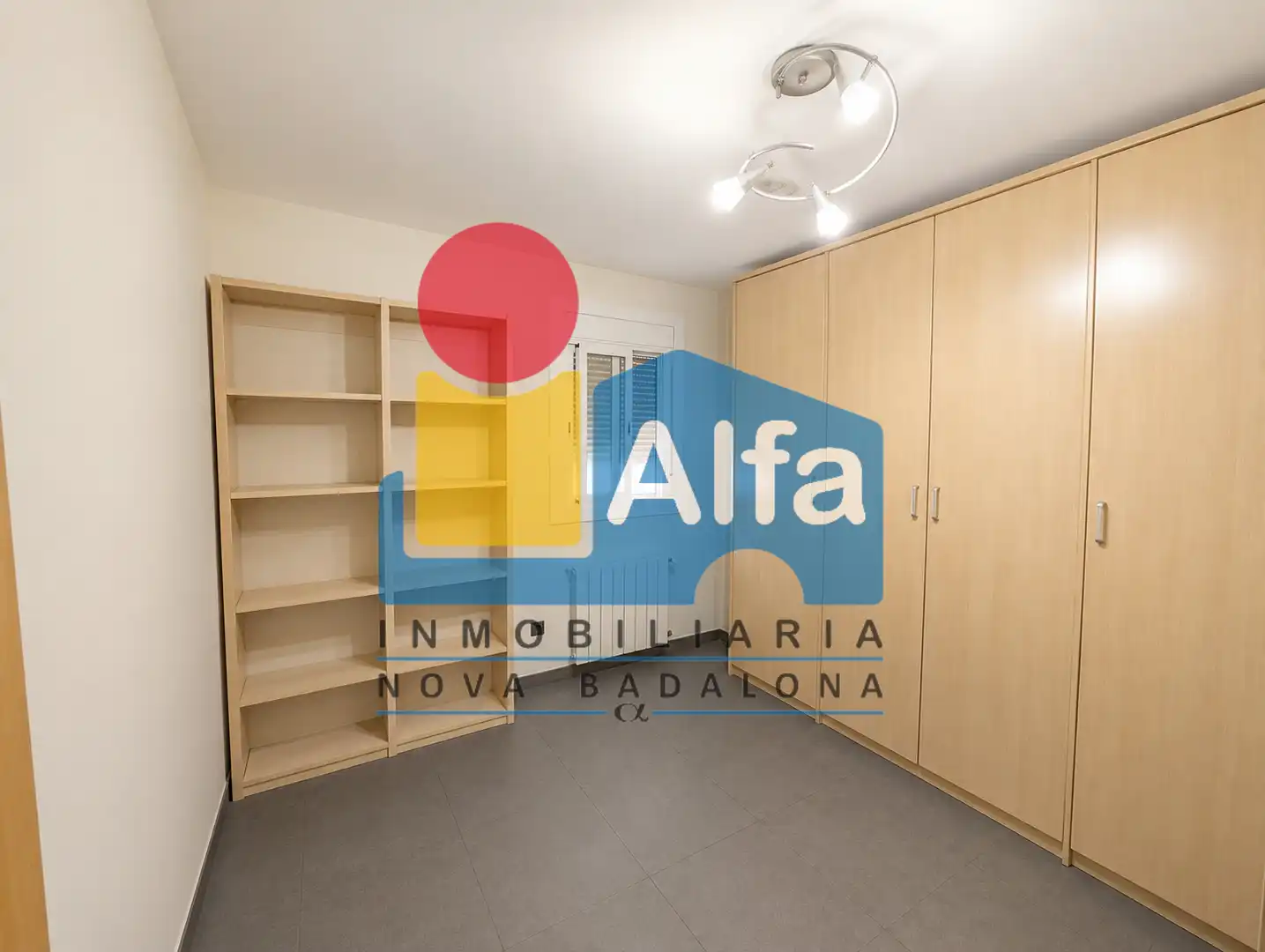 Habitación de Piso en venta en Badalona con Aire acondicionado, Calefacción y Jardín privado