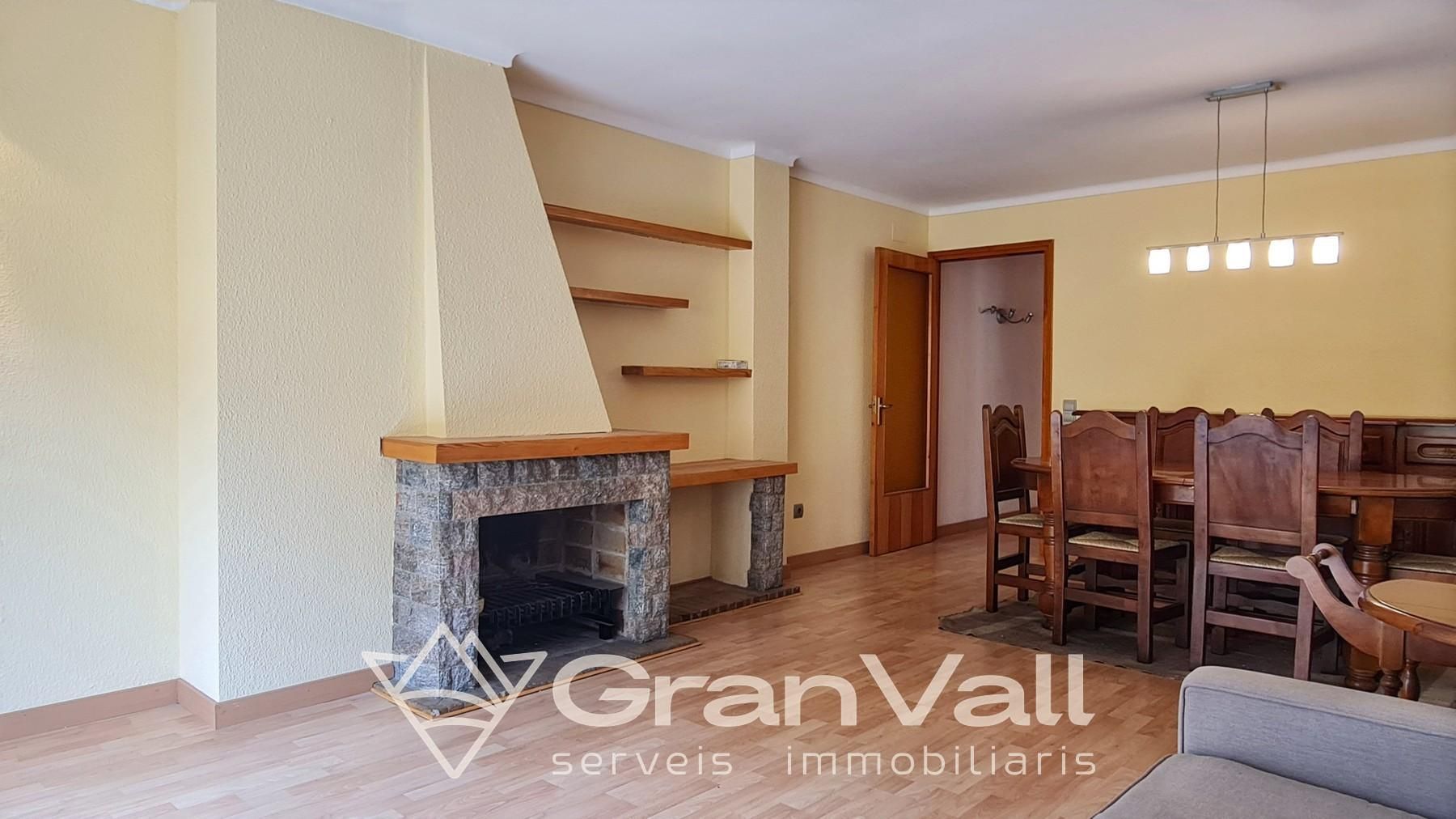 Wohnzimmer von Wohnungen zum Verkauf in Puigcerdà mit Heizung, Parkett und Balkon