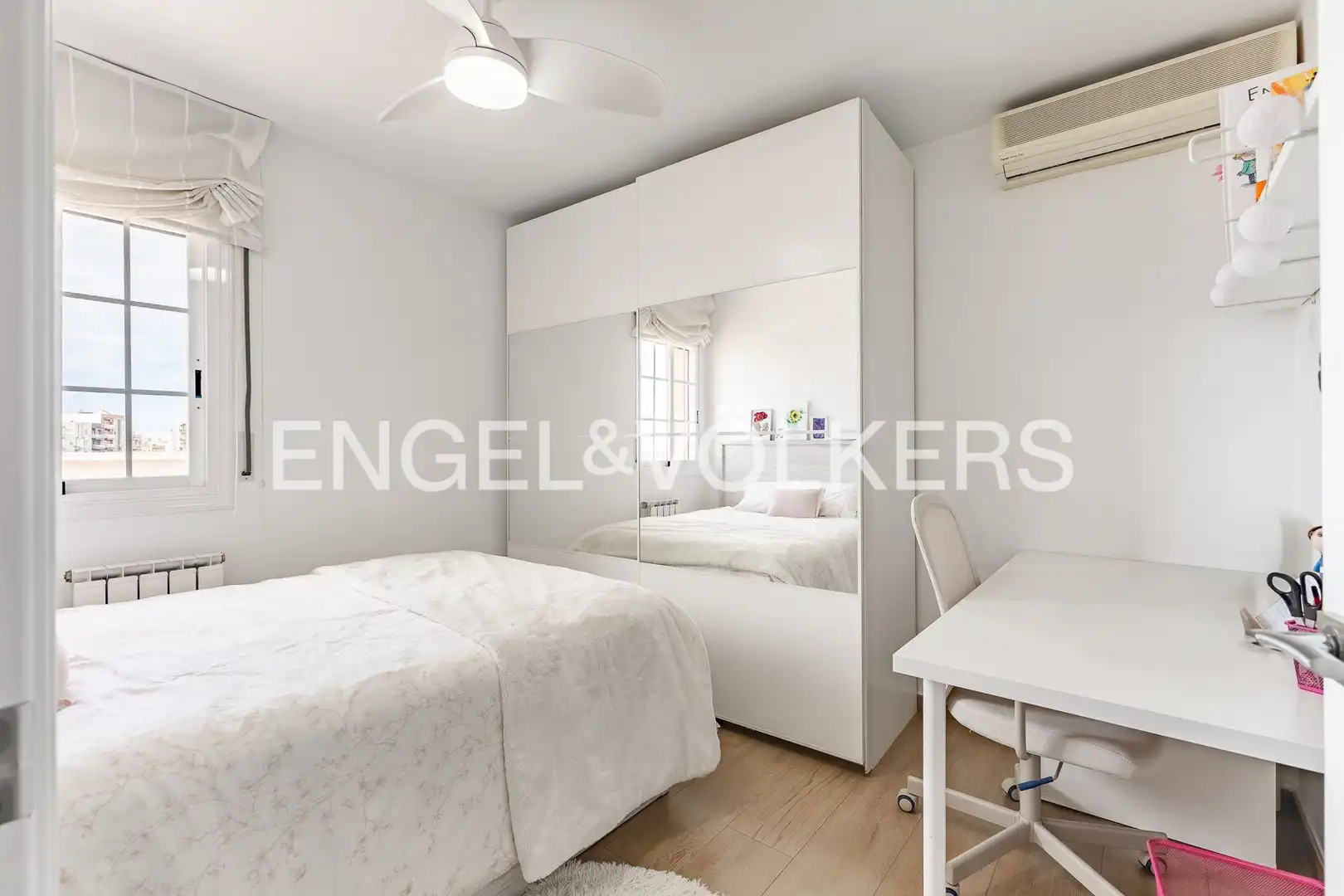 Habitación de Ático en venta en Mataró con Aire acondicionado, Calefacción y Parquet