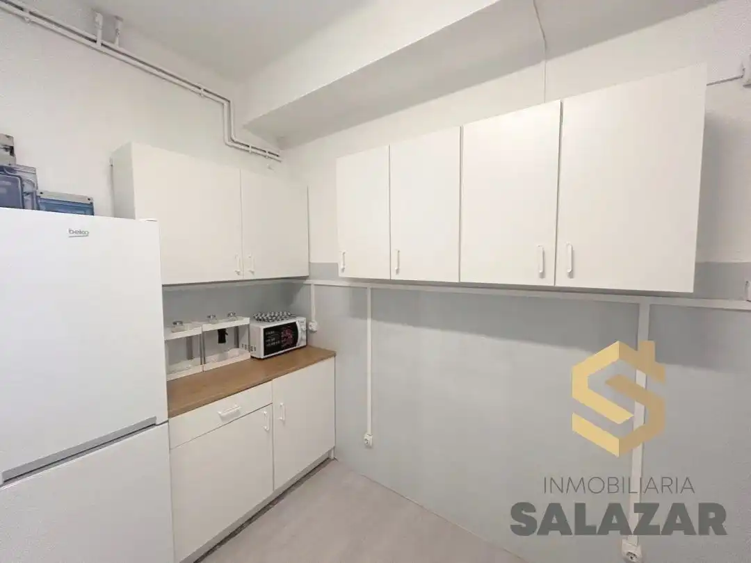 Cocina de Piso de alquiler en Bilbao  con Calefacción