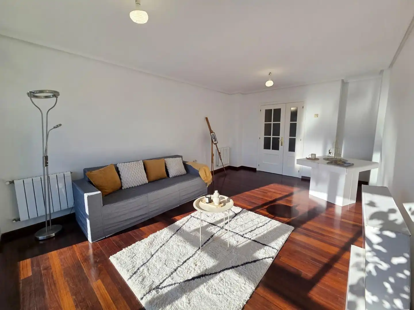 Wohnzimmer von Wohnung zum Verkauf in Santander mit Heizung, Privatgarten und Parkett