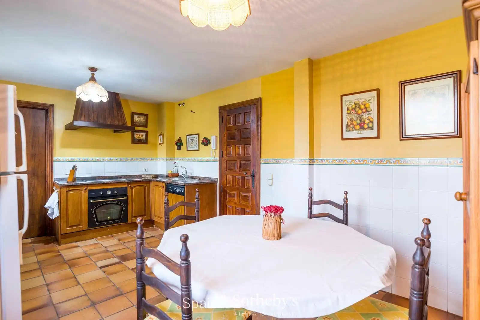 Cocina de Casa o chalet en venta en Sotosalbos con Aire acondicionado, Calefacción y Jardín privado