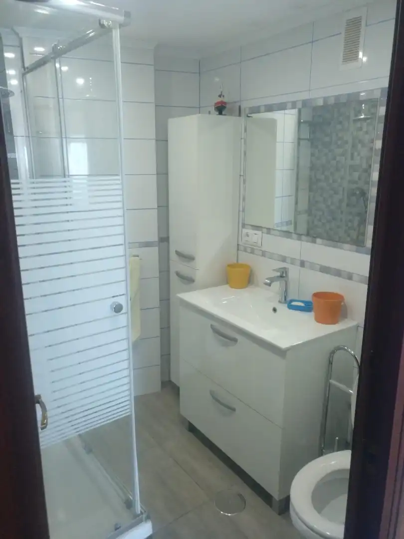 Bathroom of Flat for rent in A Coruña Capital   with Heating, Parquet flooring and Furnished