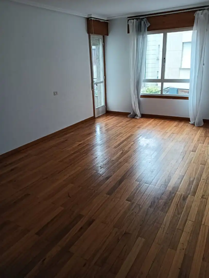 Habitación de Piso en venta en O Barco de Valdeorras   con Calefacción, Trastero y Horno