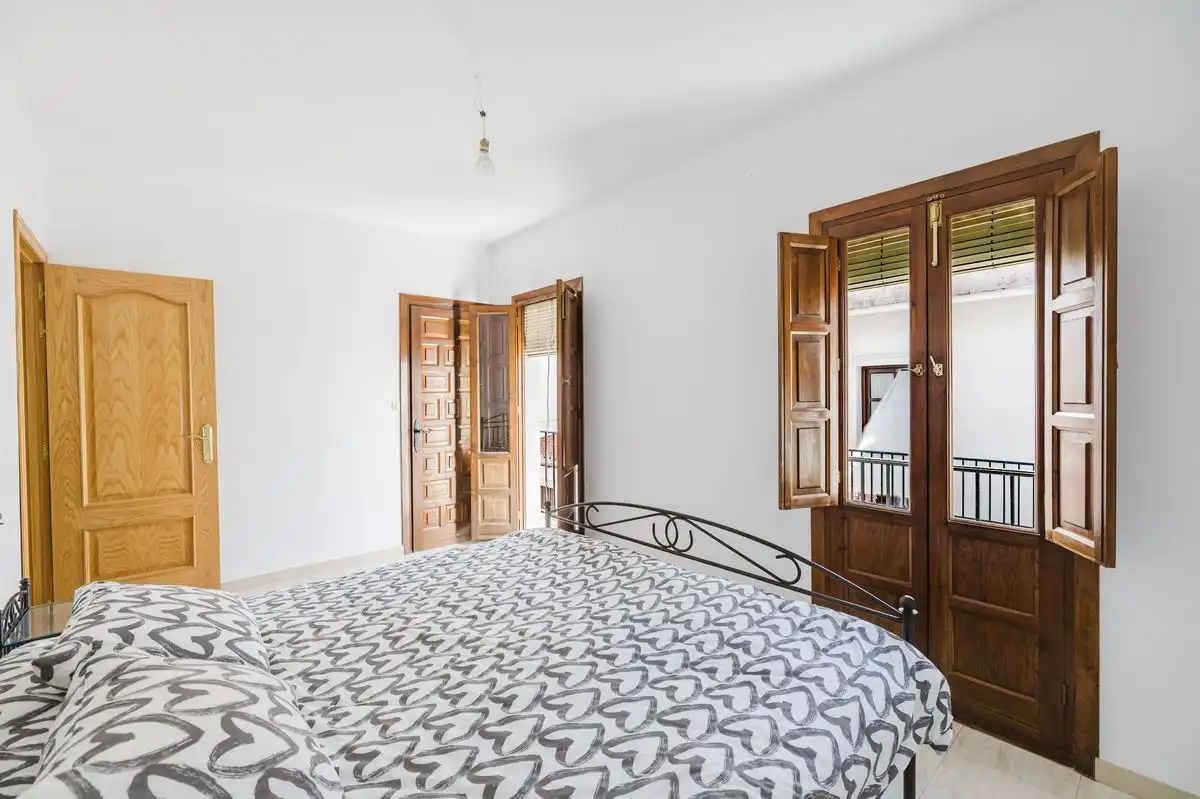 Dormitori de Casa adosada en venda en Nerja amb Calefacció, Terrassa i Balcó