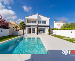 Vista exterior de Casa o xalet en venda en L'Ametlla de Mar  amb Aire condicionat, Terrassa i Piscina