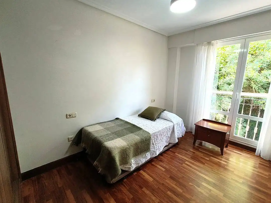 Flat with terrace to rent in Ibaeta, imagen 6