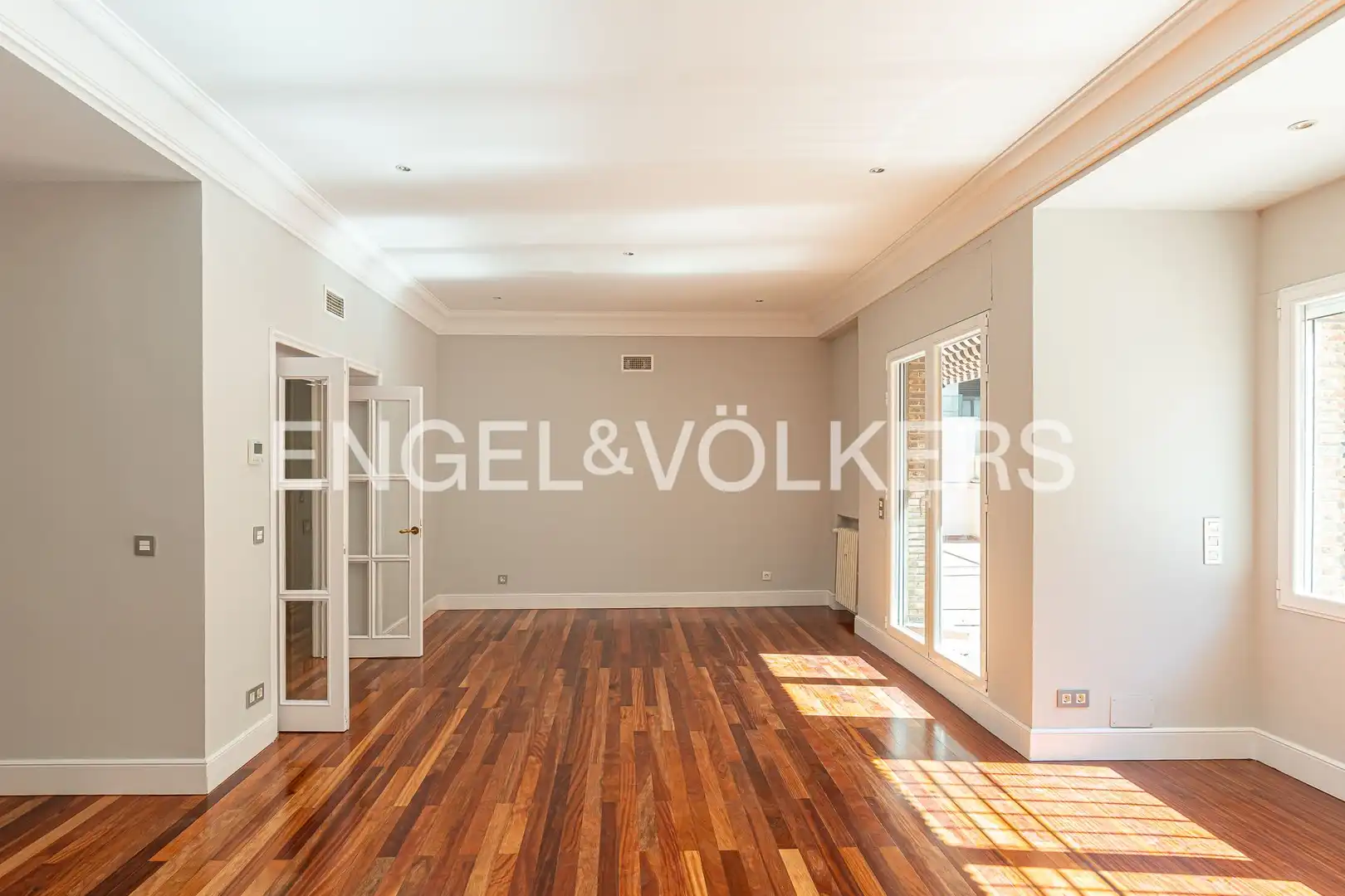 Sala de estar de Piso en venta en Madrid con Calefacción, Terraza y Trastero