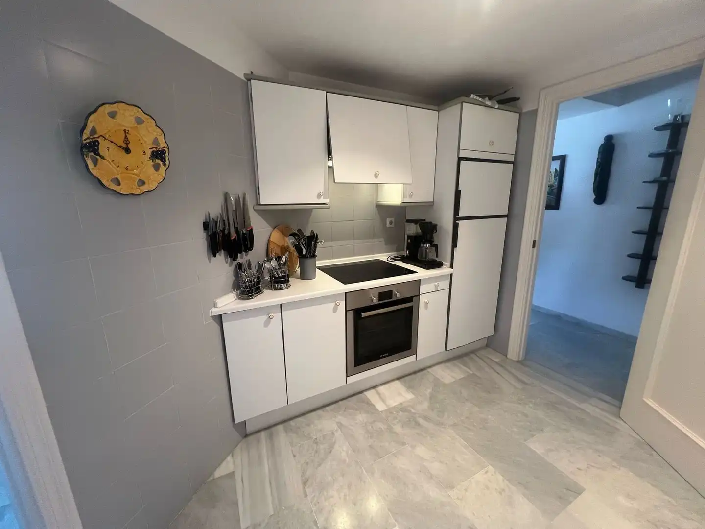 Küche von Maisonette zum Verkauf in Estepona mit Klimaanlage, Terrasse und Abstellraum