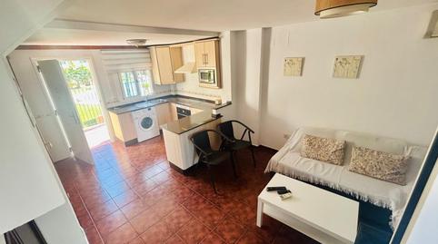 Foto 5 de Casa adosada en venta en Los Gallos, Cádiz
