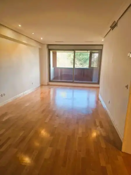 Piso en venta en  Madrid Capital con Aire acondicionado, Calefacción y Parquet