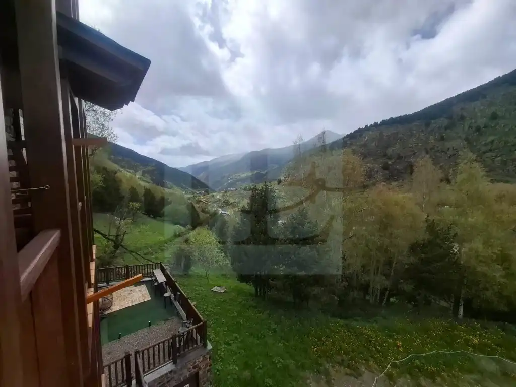 Vista exterior de Apartament en venda en Canillo amb Calefacció i Moblat