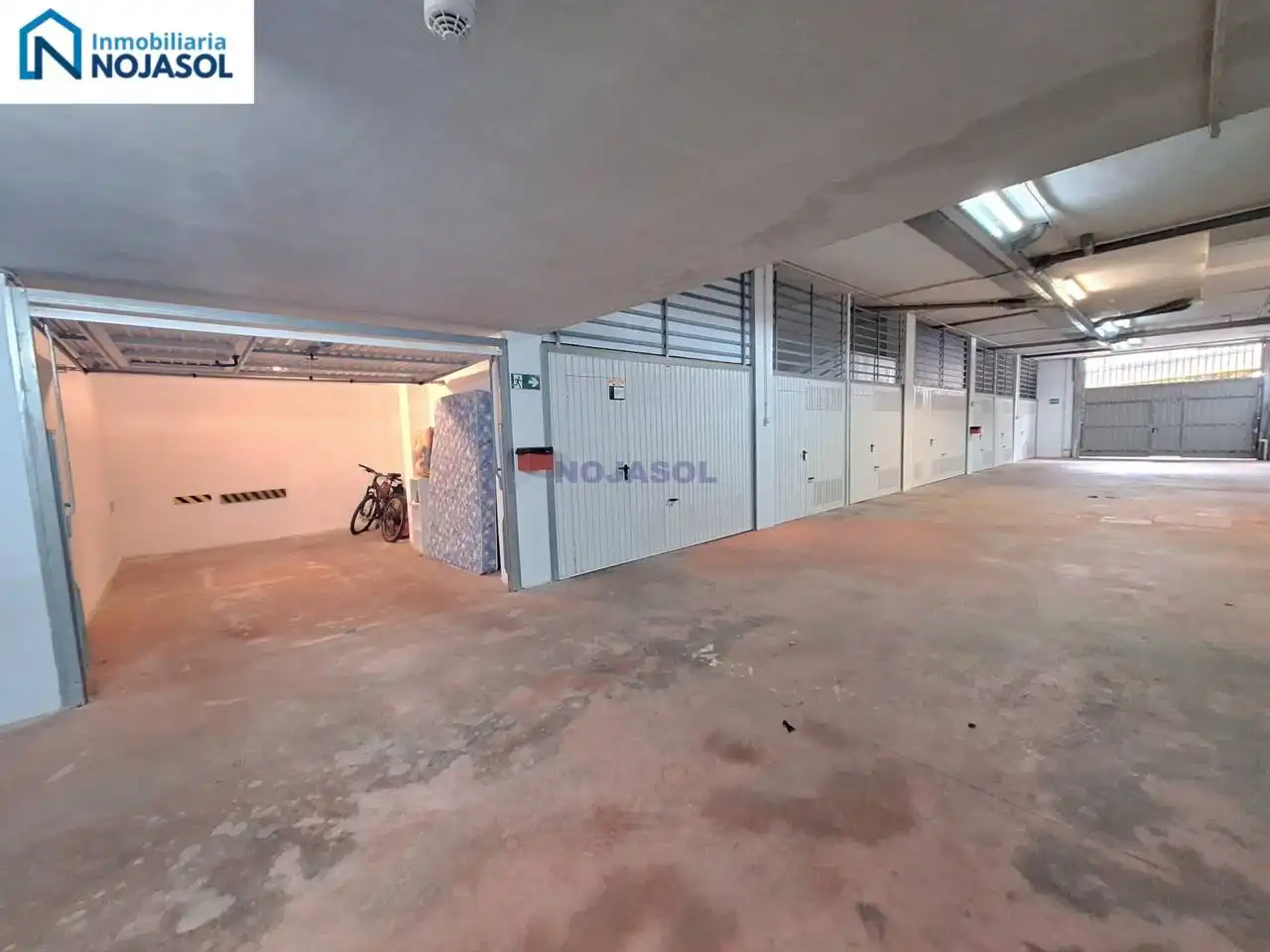 Parkplatz von Wohnungen zur Miete in Noja mit Heizung, Parkett und Terrasse