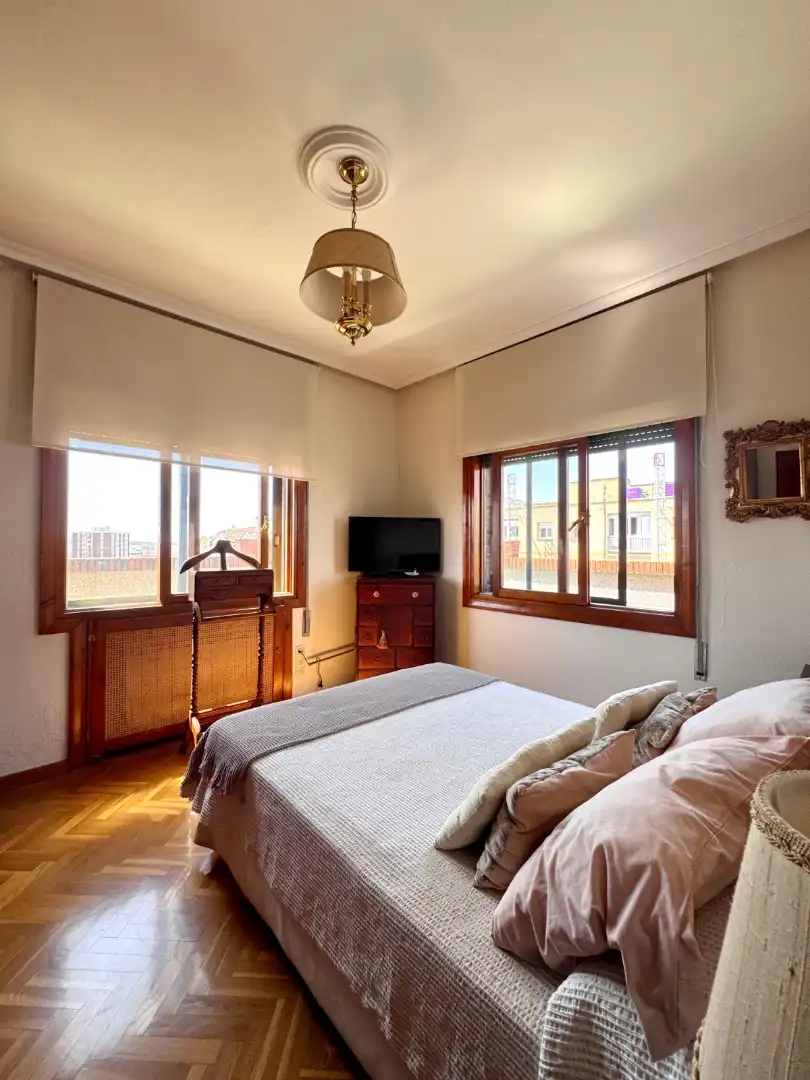 Habitación de Apartamento en venta en Cáceres con Aire acondicionado, Calefacción y Terraza