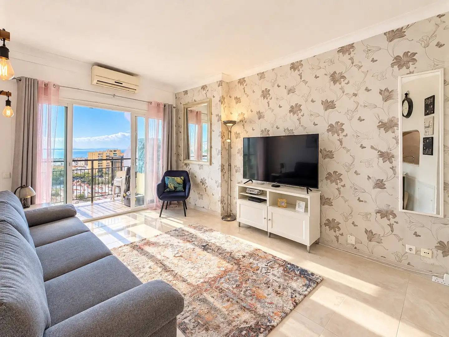 Sala d'estar de Apartament en venda en El Pinillo 