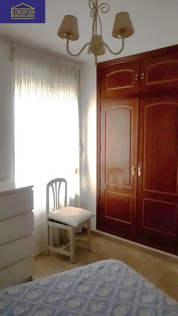 Schlafzimmer von Wohnungen zur Miete in Córdoba mit Klimaanlage, Heizung und Möbliert