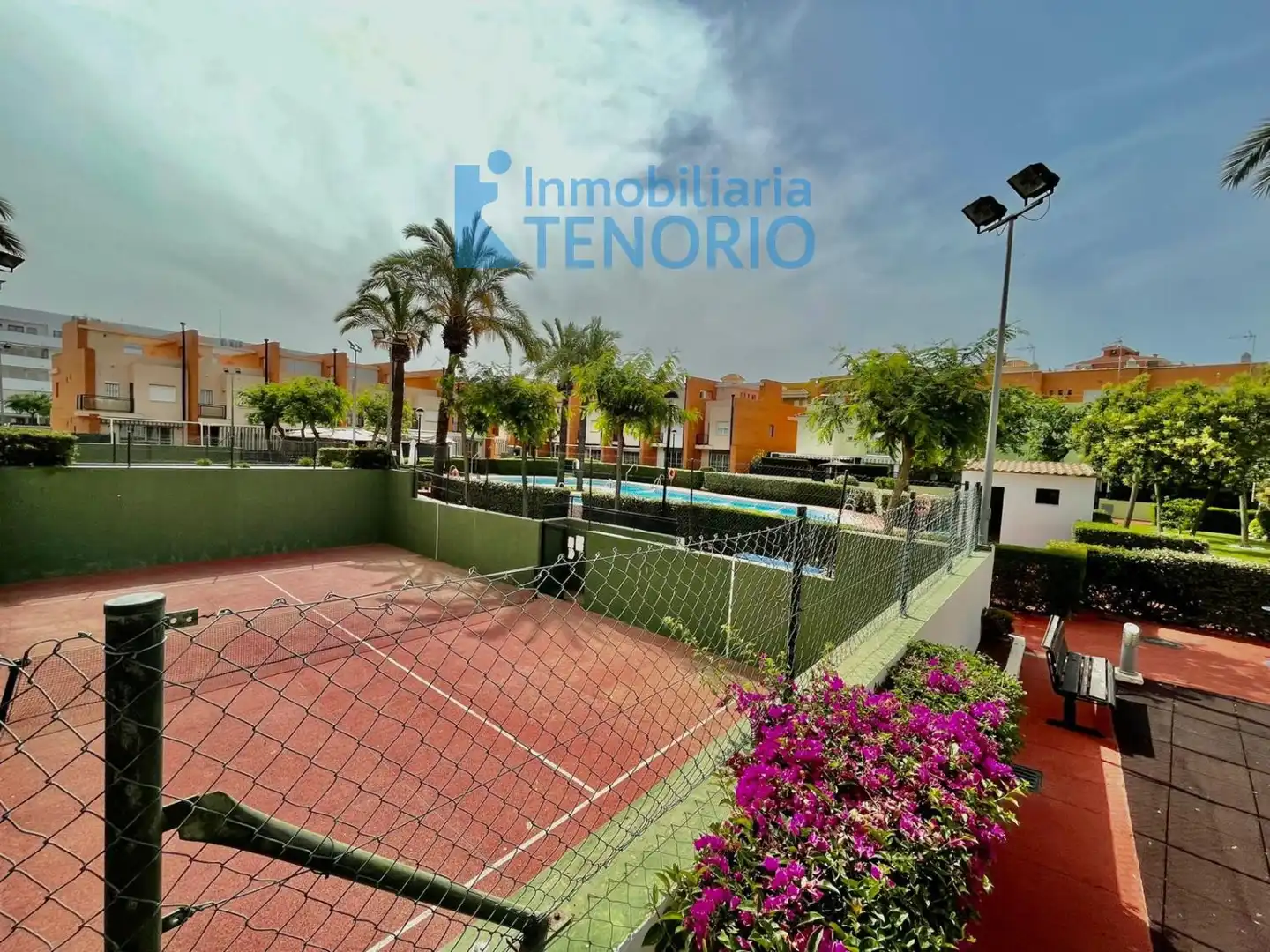 Außenansicht von Dachboden zum Verkauf in La Antilla mit Terrasse, Abstellraum und Gemeinschaftspool