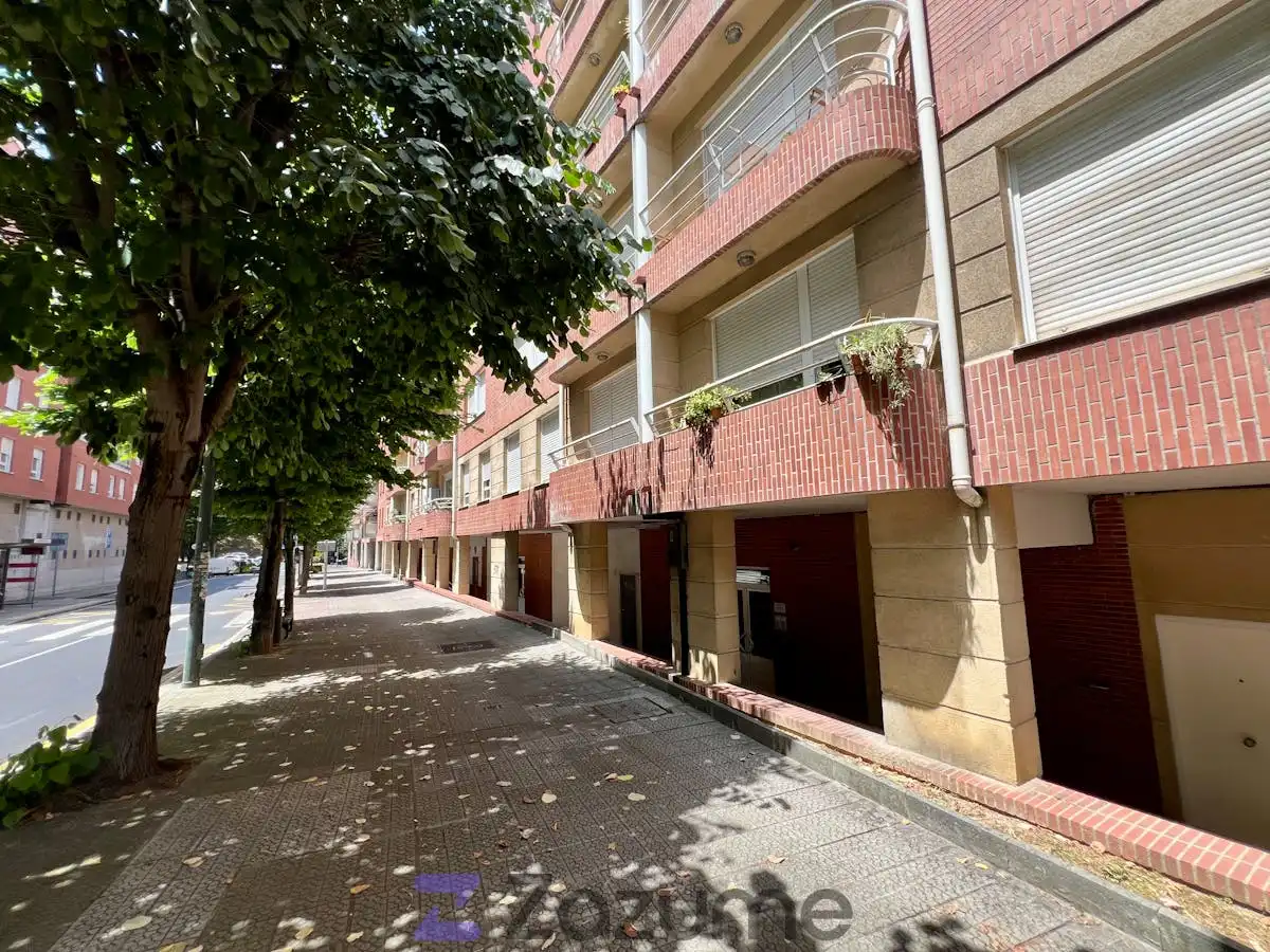 Vista exterior de Piso de alquiler en Bilbao  con Calefacción, Parquet y Amueblado