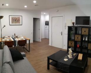 Sala d'estar de Apartament de lloguer en Badalona amb Aire condicionat