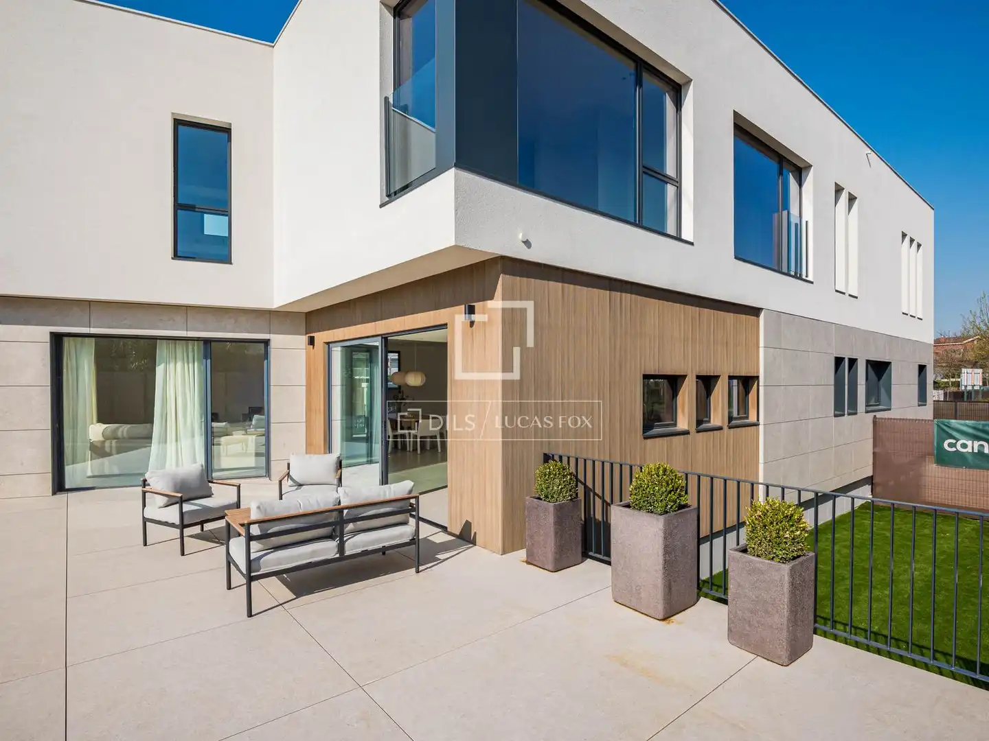 Terrassa de Casa o xalet en venda en Sant Cugat del Vallès amb Aire condicionat, Calefacció i Jardí privat