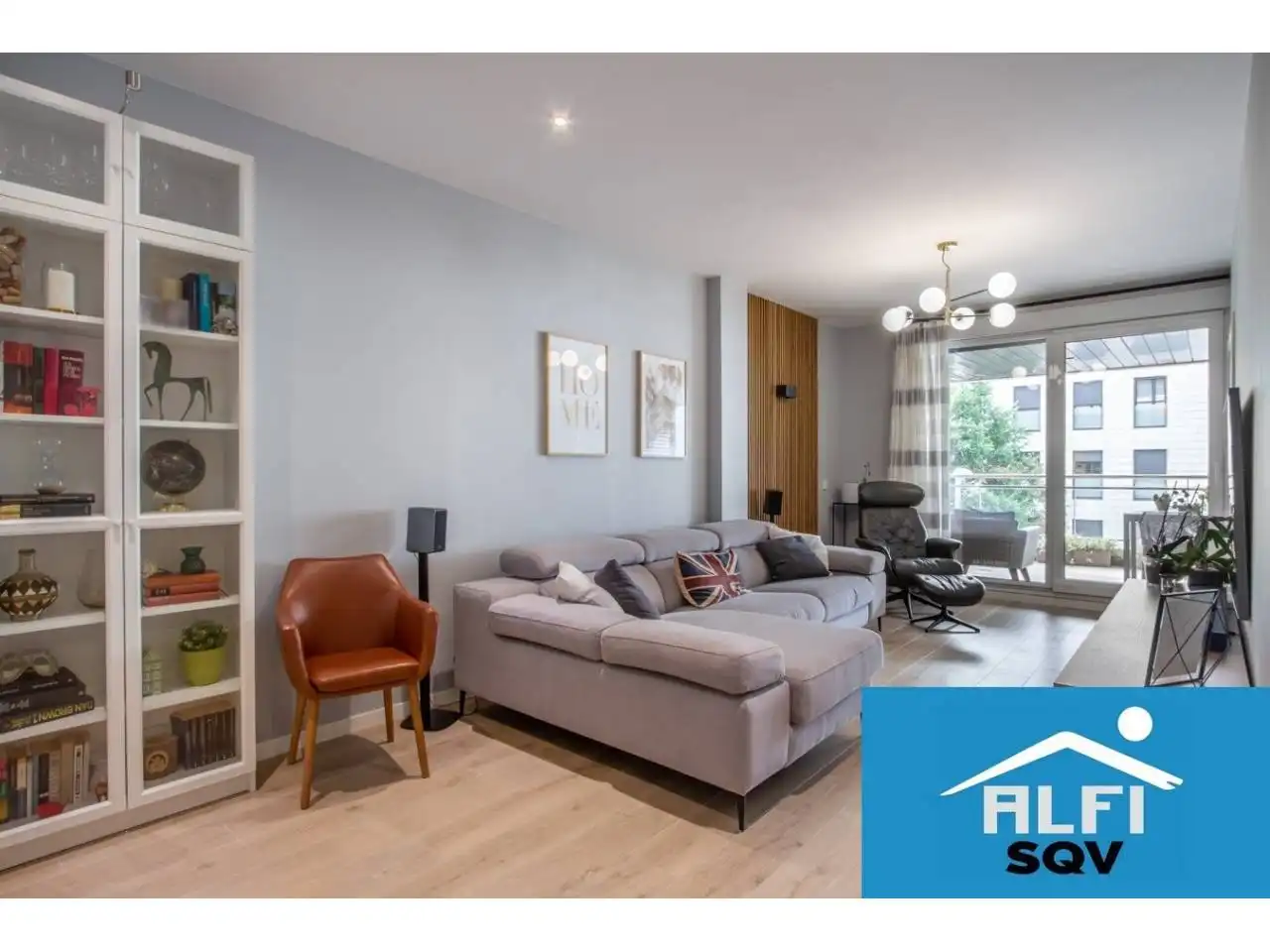 Living room of Flat for sale in Sant Cugat del Vallès  with Air Conditioner, Heating and Terrace