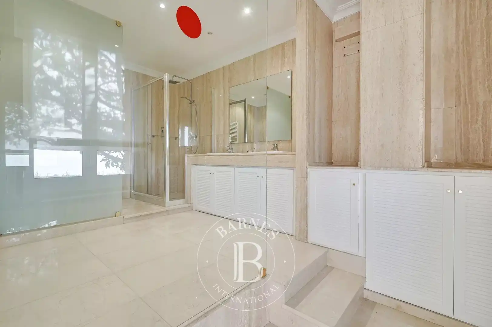 Badezimmer von Haus oder Chalet zum Verkauf in Cabrils mit Klimaanlage, Heizung und Privatgarten