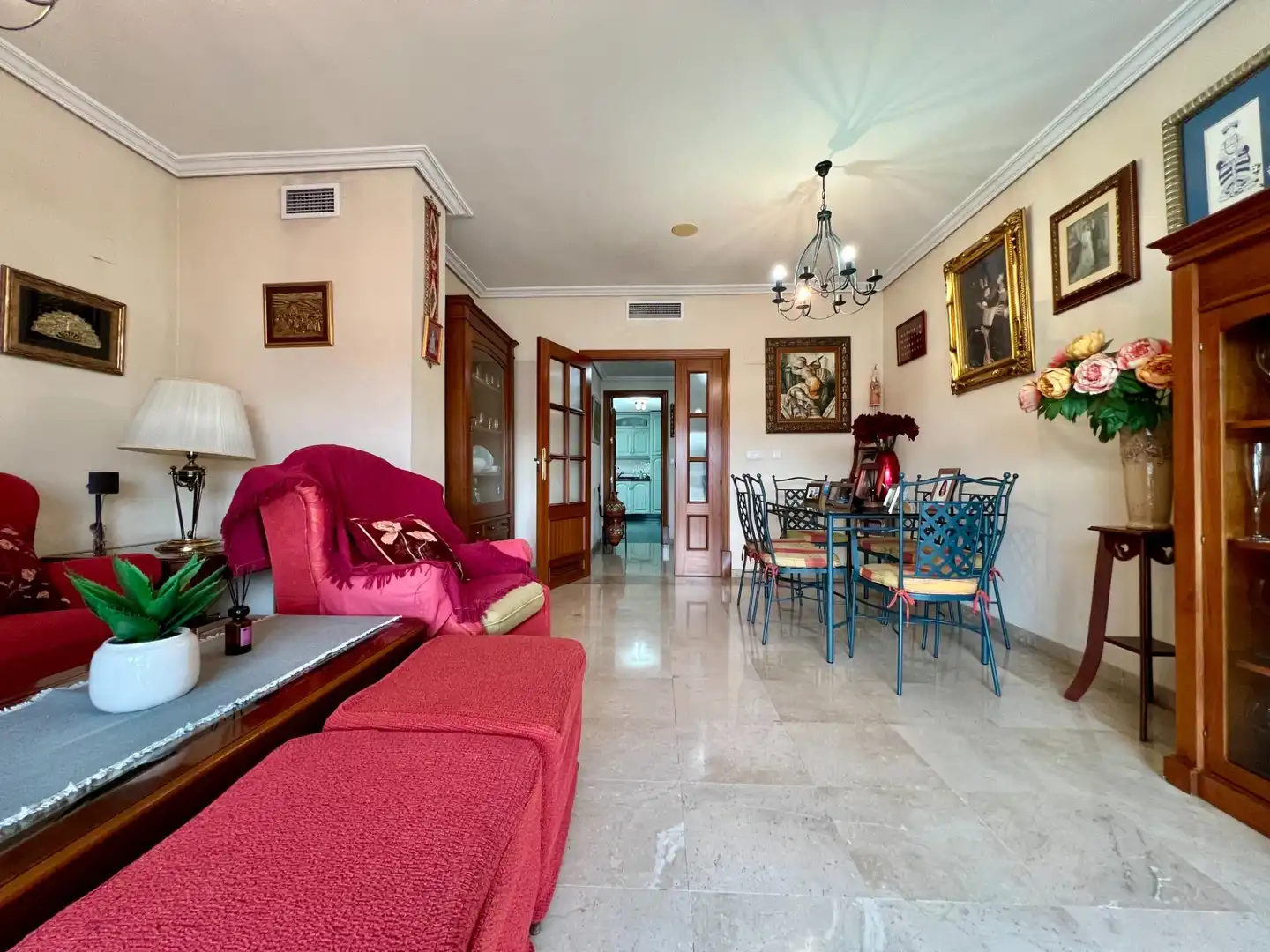Living room of Flat for sale in Córdoba  with Air Conditioner, Terrace and Balcony