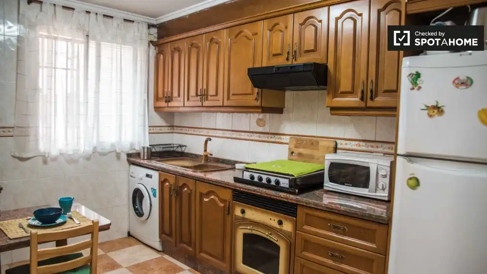 Kitchen of Flat for rent in Valencia  with Air Conditioner, Heating and Furnished