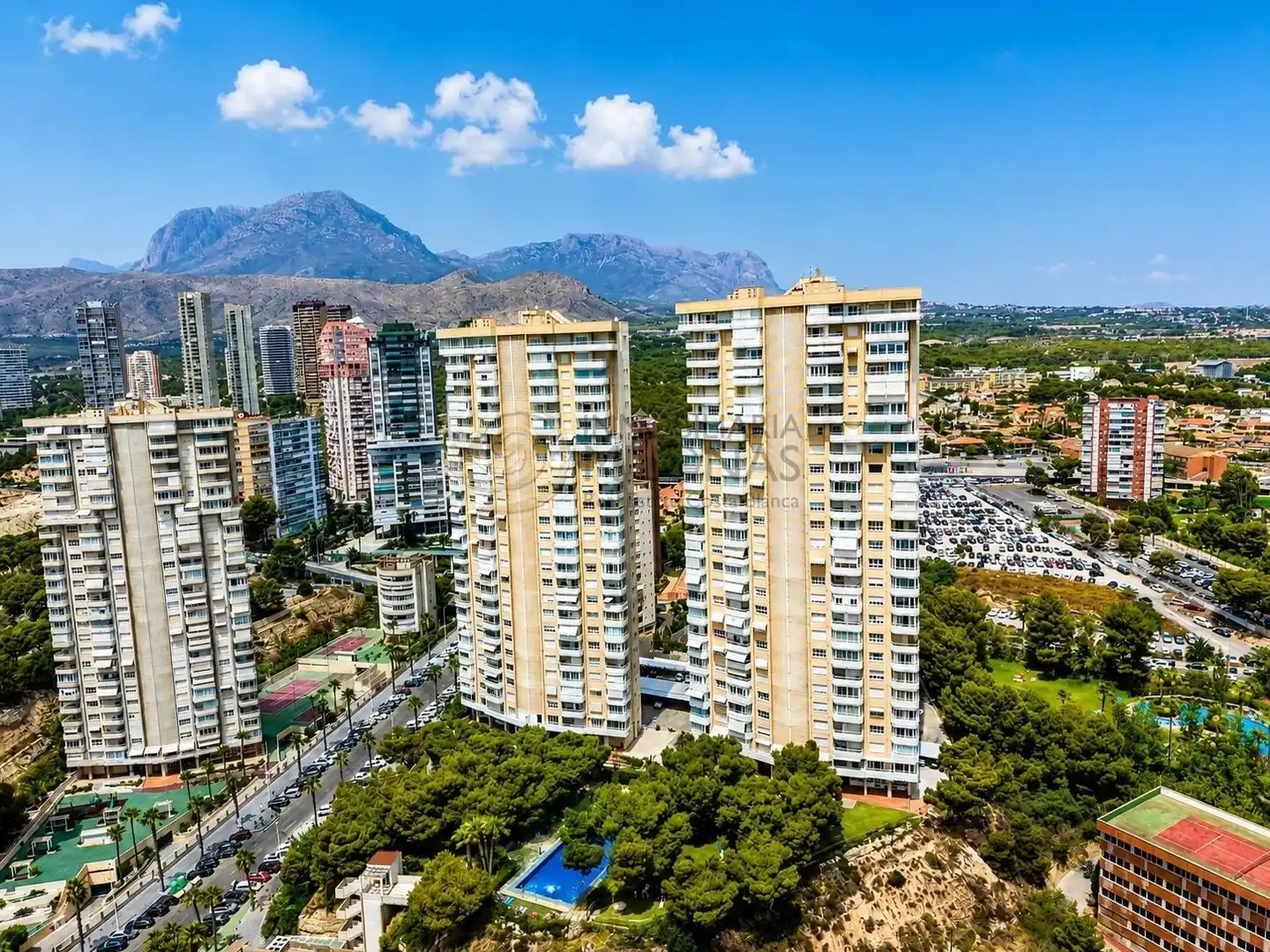 Appartement compact avec terrasse à vendre à Avenida XIXO 2, imagen 3