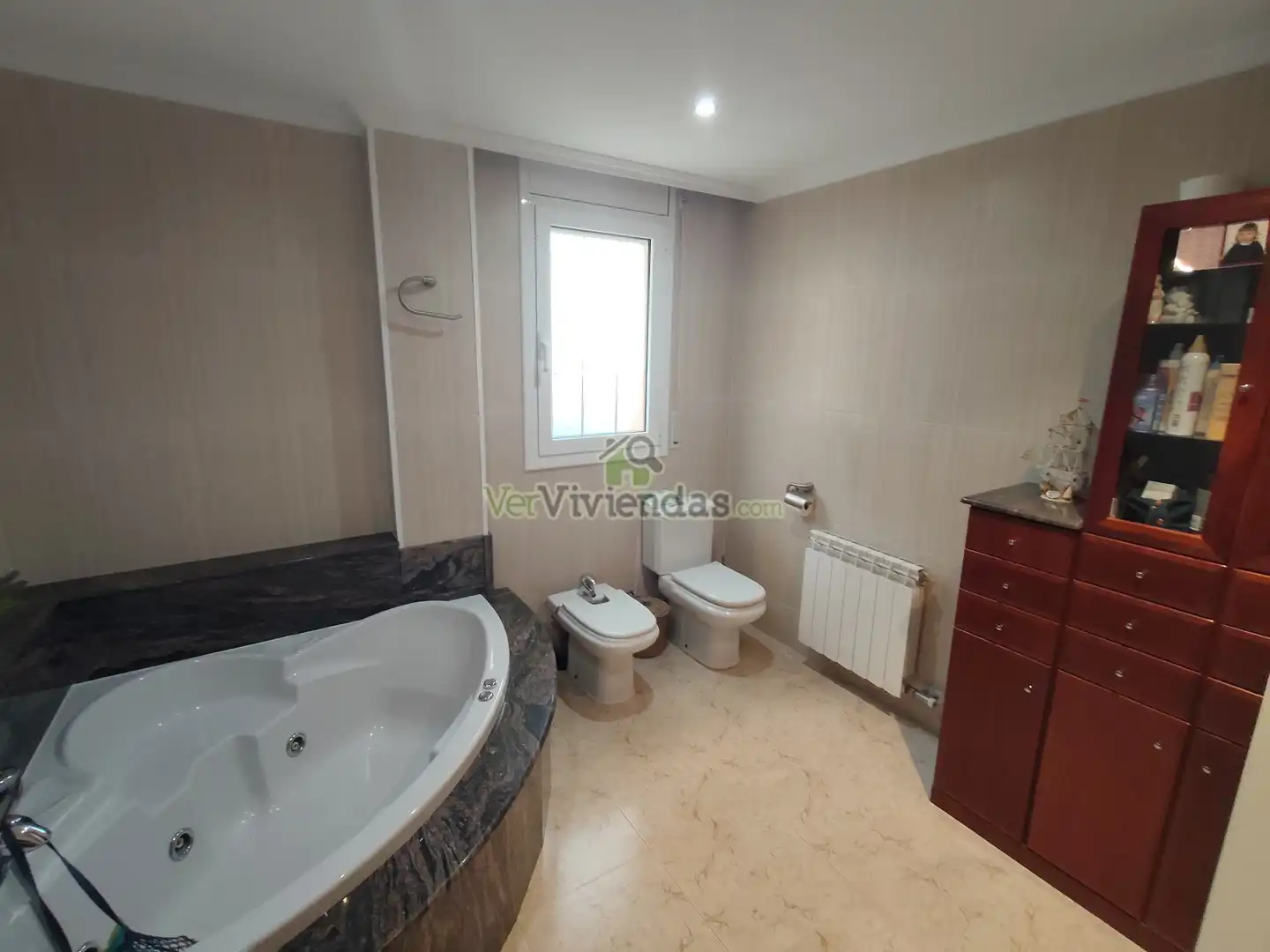 Baño de Casa o chalet en venta en Begues con Calefacción, Jardín privado y Parquet
