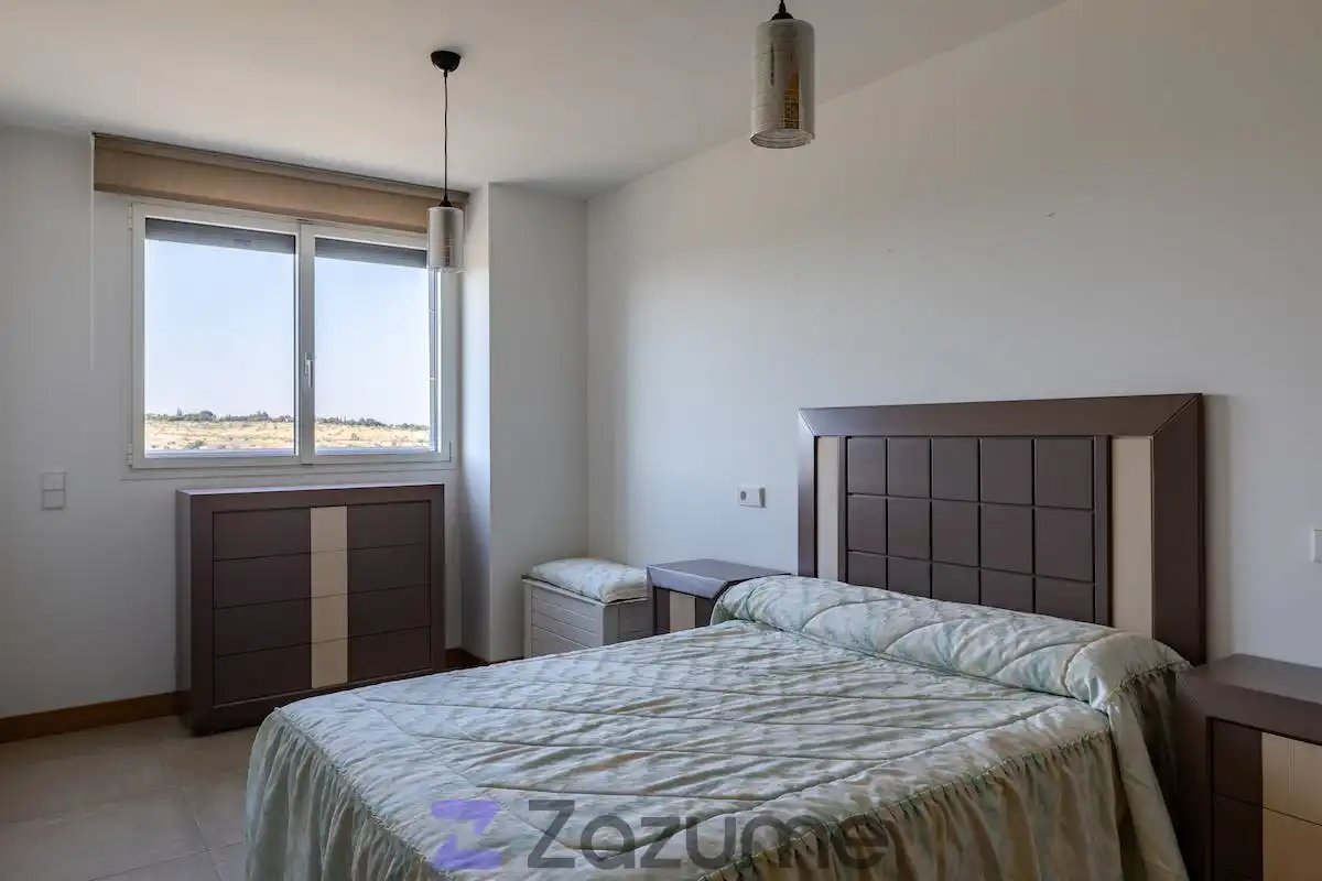 Bedroom of Flat for rent in Madrid  with Air Conditioner, Private garden and Terrace