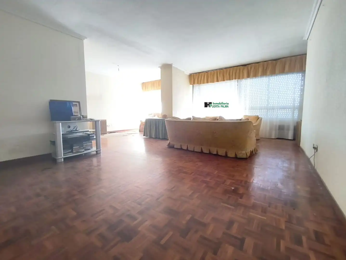 Sala de estar de Piso en venta en Badajoz con Calefacción y Parquet