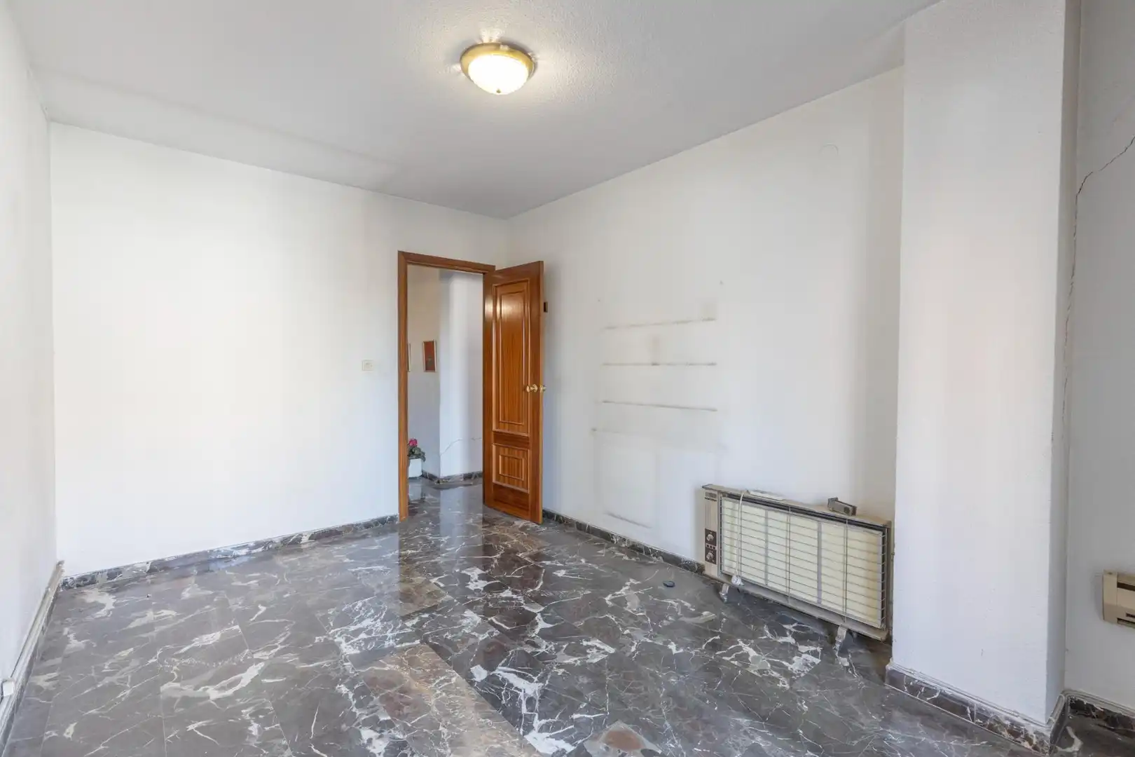 Flat for sale in Granada  with Air Conditioner, Terrace and Balcony