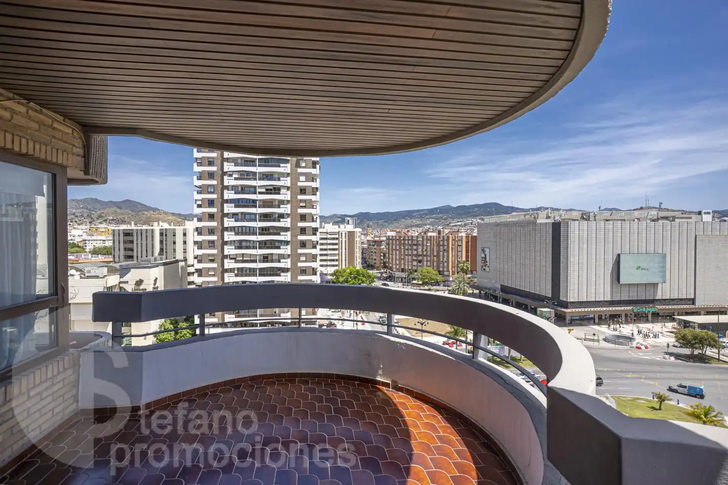 Vista exterior de Piso en venta en Málaga con Aire acondicionado, Parquet y Terraza