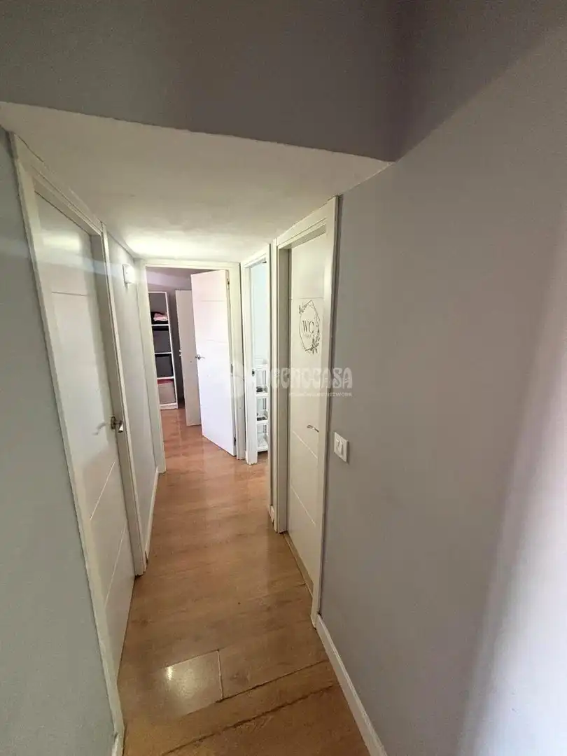 Flat for sale in Parla  with Air Conditioner, Terrace and Furnished