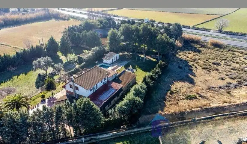 Vista exterior de Casa o chalet en venta en Zaragoza con Aire acondicionado, Calefacción y Jardín privado
