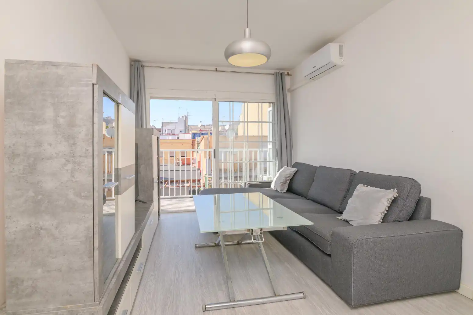 Wohnzimmer von Wohnung zum Verkauf in Viladecans mit Klimaanlage, Heizung und Parkett